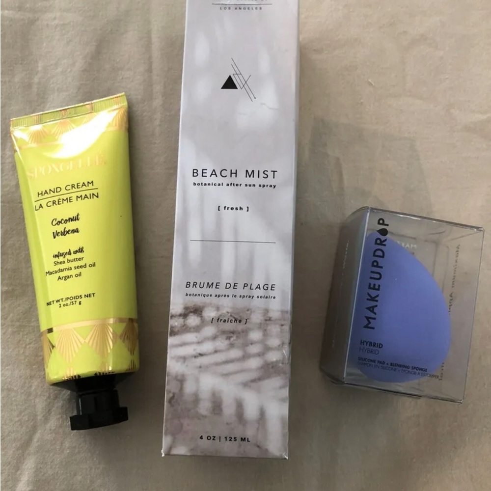 New Women’s Set Off 3 Items Skin Care , Hand And Makeup